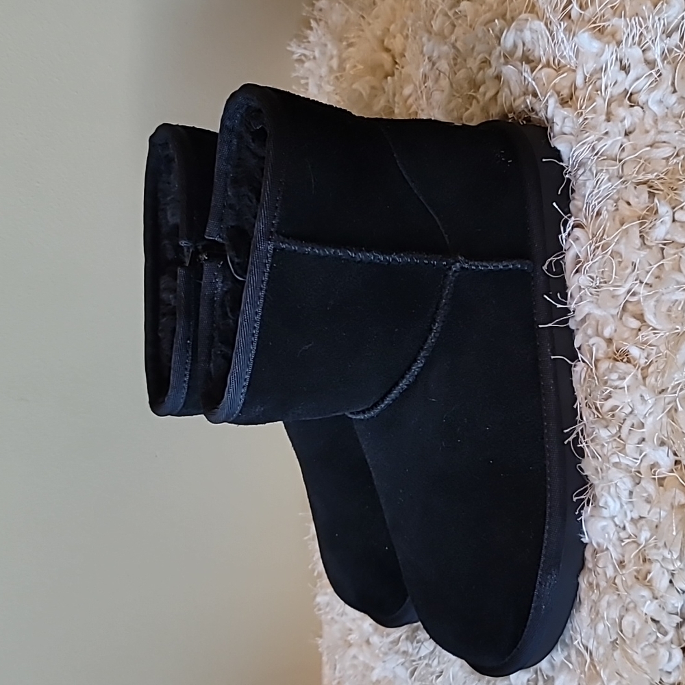 Koolaburra by UGG K Koola Mini black short 6" boots Youth size 3